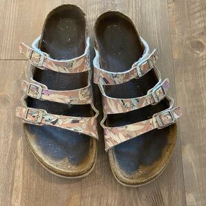 Women’s Size 10 Birkenstock 3 Strap Sandal